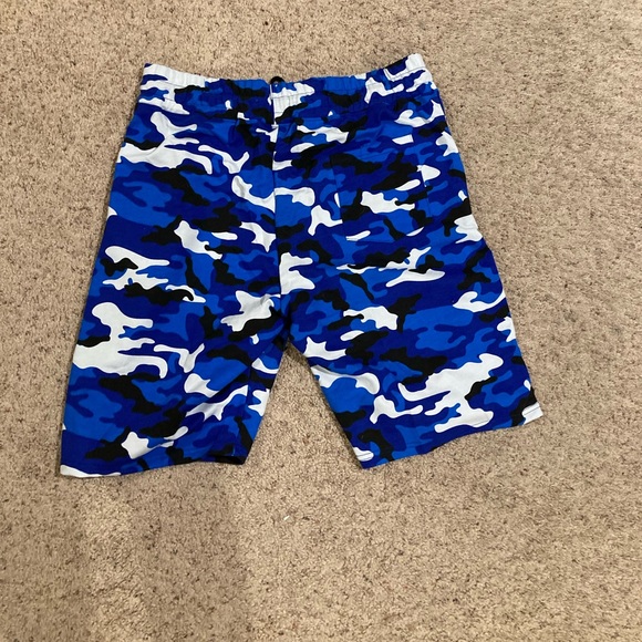 🌟2/$20 NWT Men’s Galaxy by Harvic blue Camo shorts - Picture 2 of 11